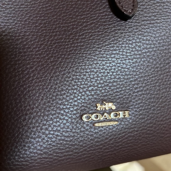Coach Medium Bag Burgundy color - Picture 4 of 11